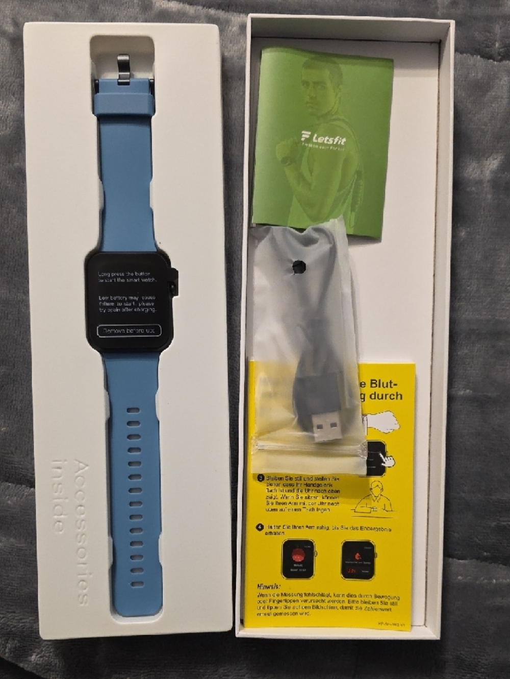 Blue Smart Watch - Lightweight Fitness Tracker - Picture 4 of 4